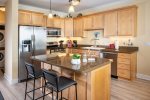 NEW PHOTO Flying Kites, Well-Equipped Kitchen and Great Appliances